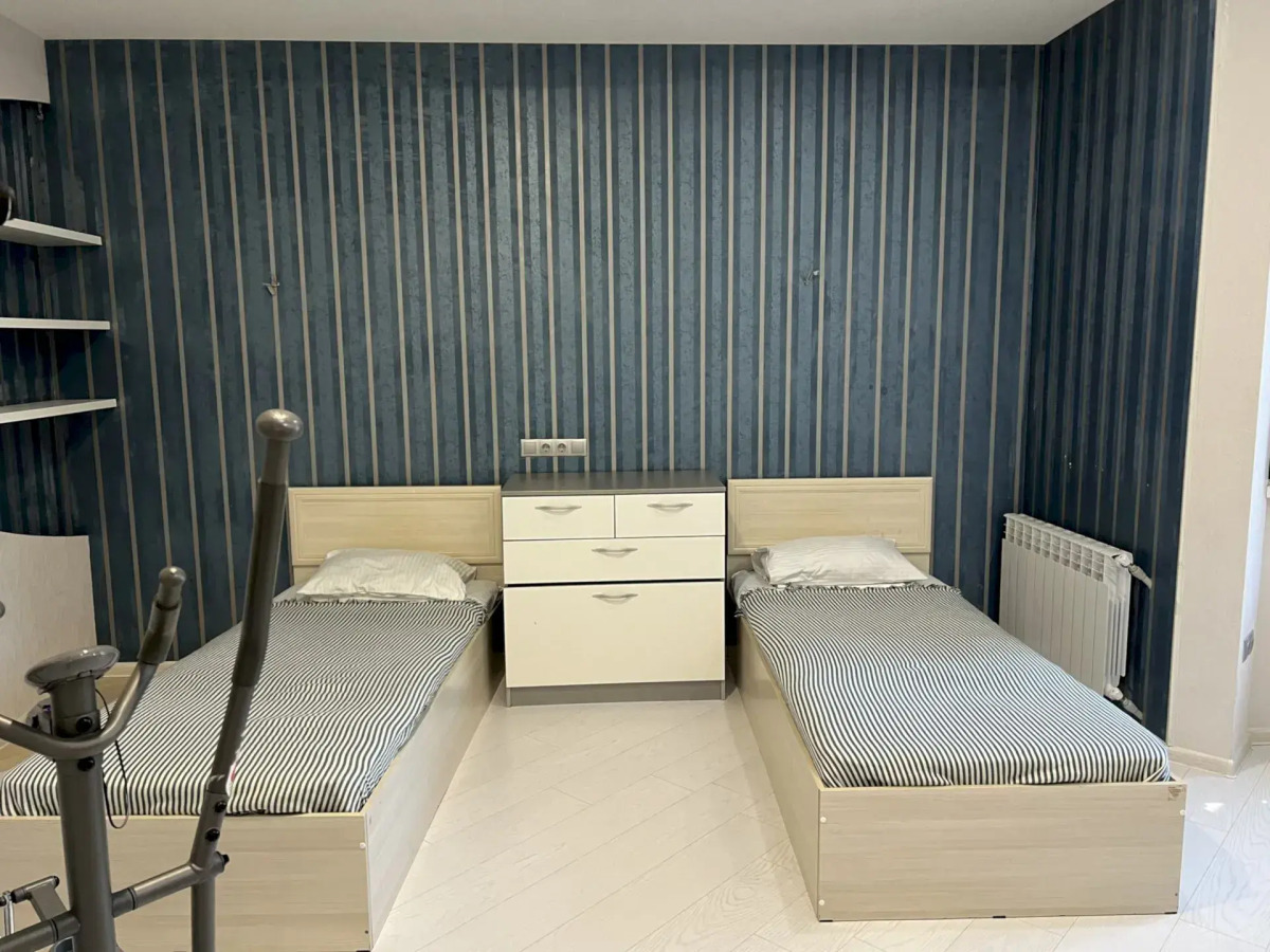 Квартира 8 Просторная 2-к в р-не Дельфинария - до моря 10 мин