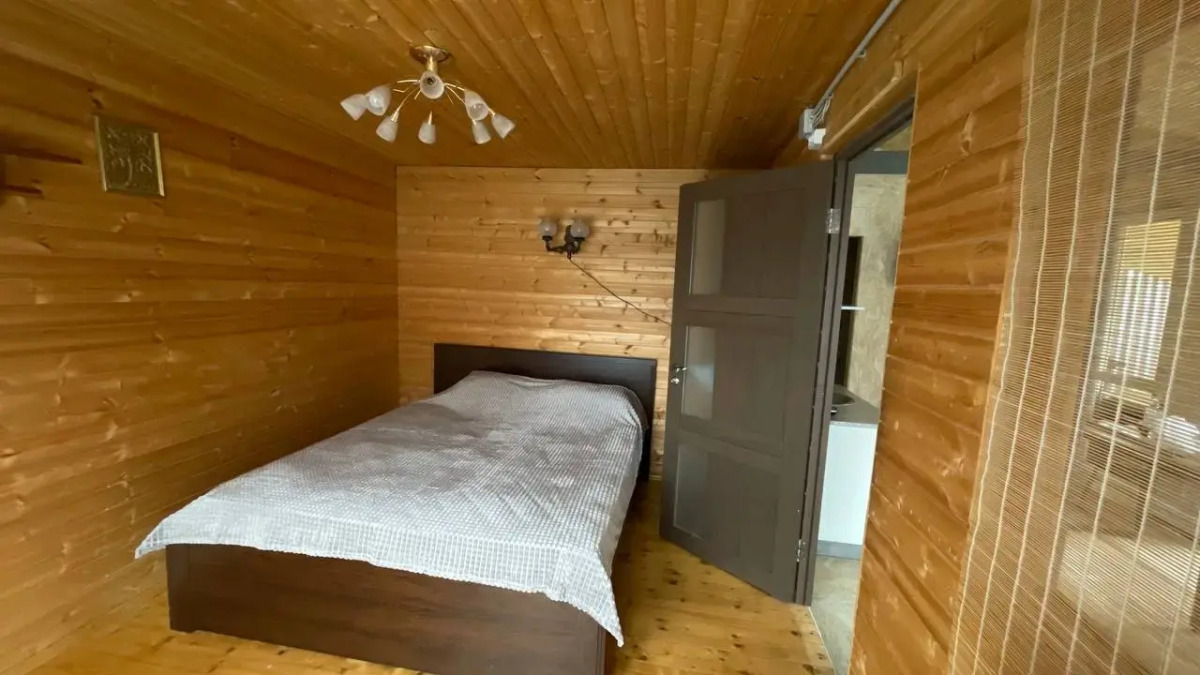 Частный ДОМ У ВОДЫ С БАНЬКОЙ