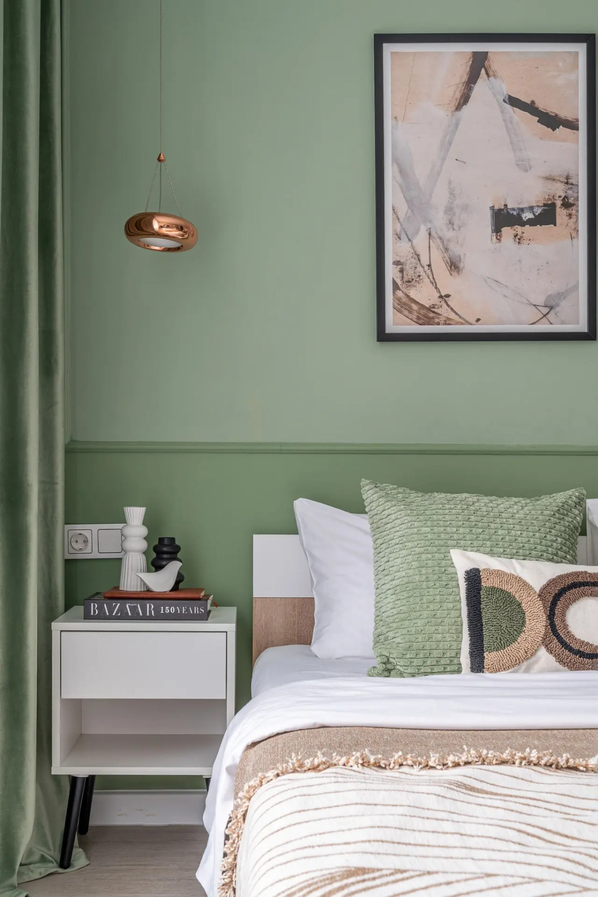 Студия у Метро Космонавтов