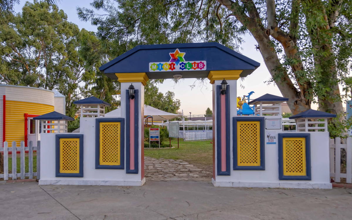 Отель Asteria Family Resort Side