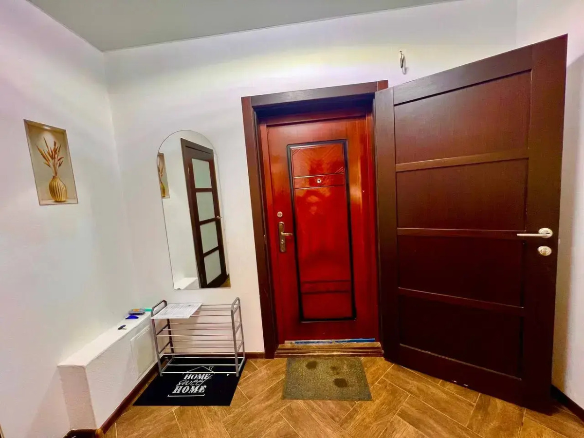 Апартаменты Центр восток отличная на Одесская 44к1