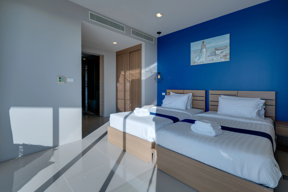 Апартаменты Veloche Group by Continent