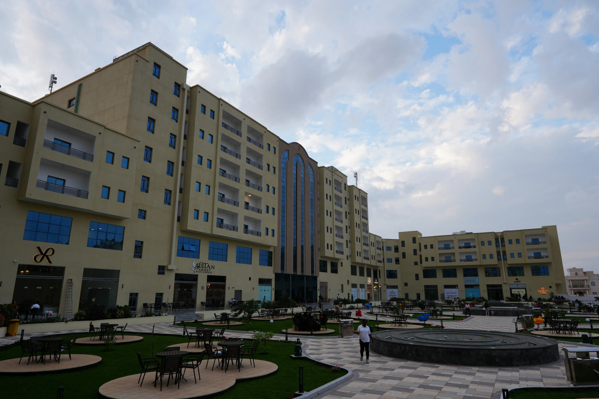 Отель The Plaza  and Resort