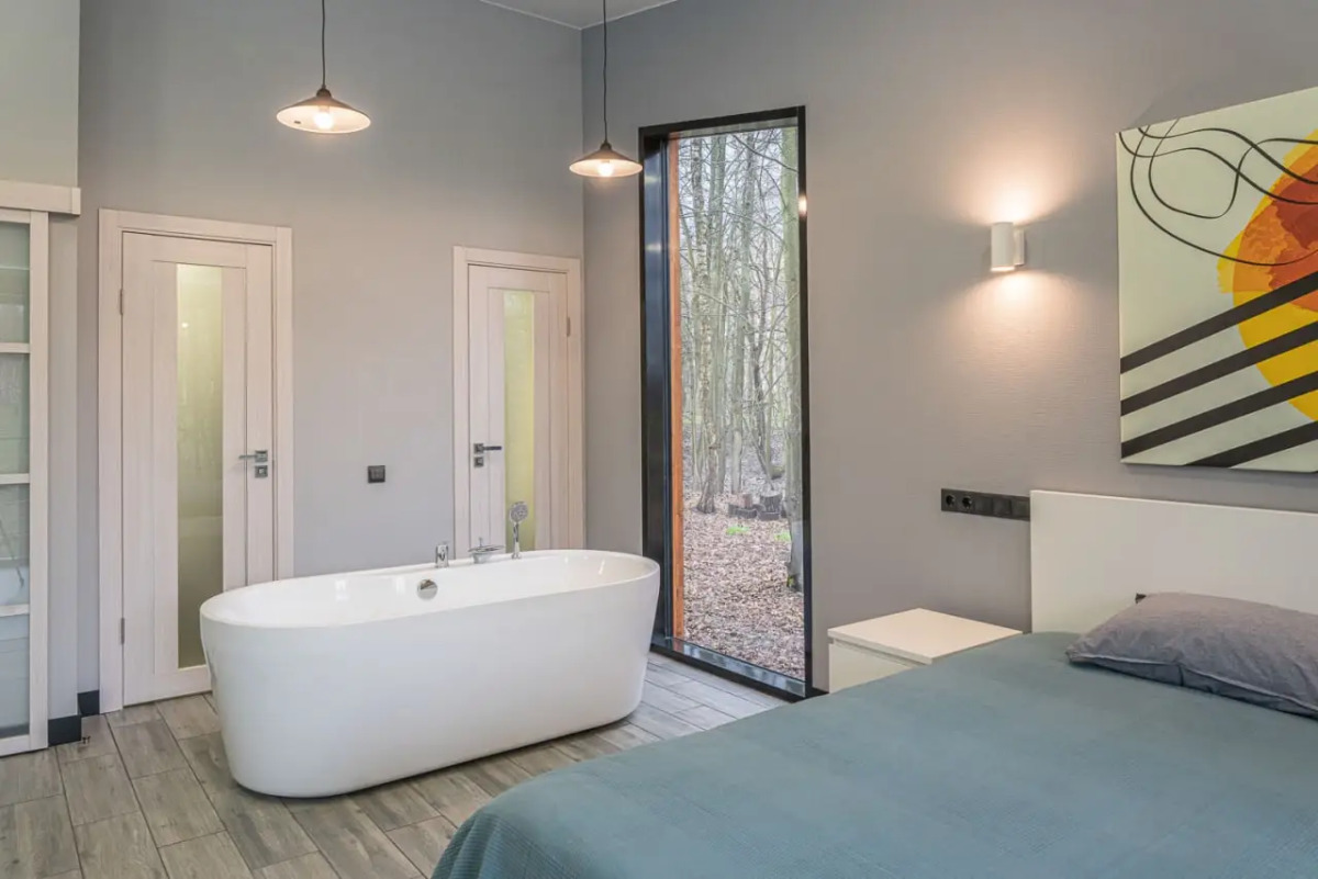 Отель Шепот