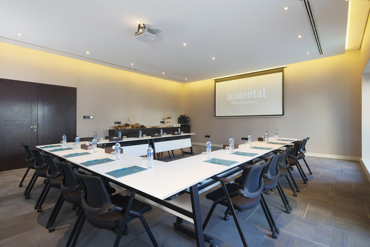 Отель Barceló Al Jaddaf