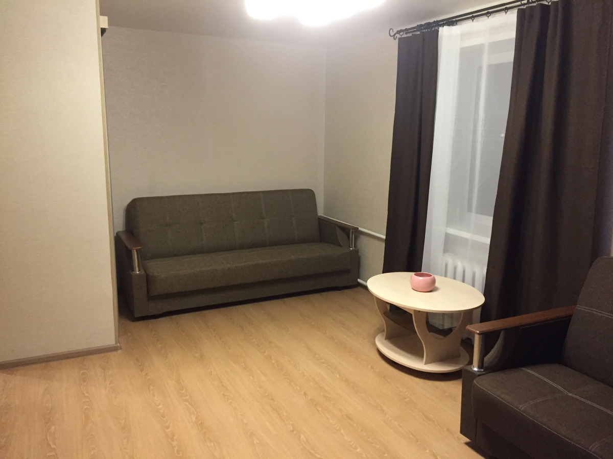 Апартаменты 1-комнатная квартира (недалеко от жд вокзала)