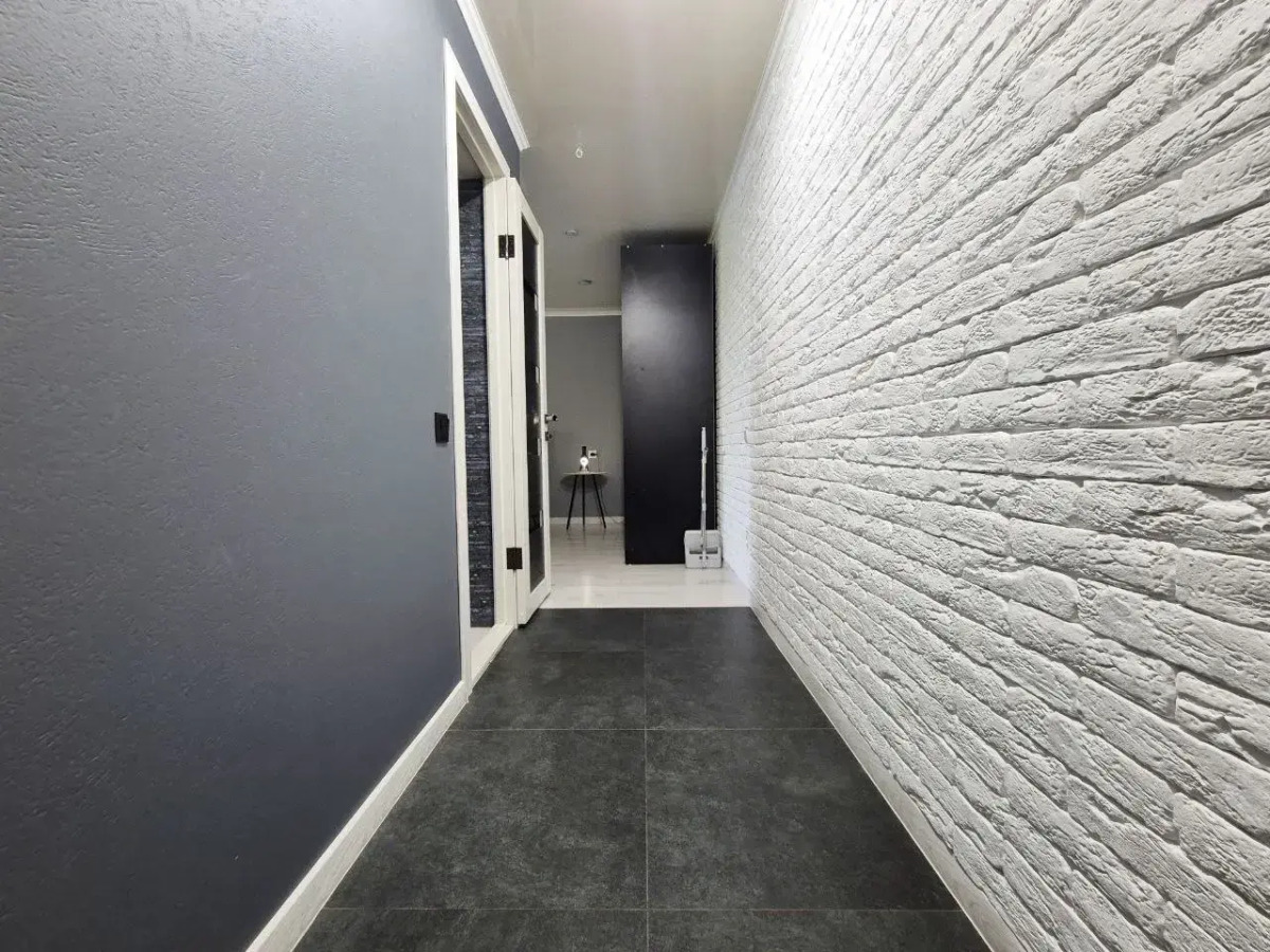 Квартира однокомнатная с панорамным видом на сквер