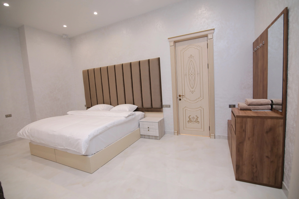 Отель Louvre Home