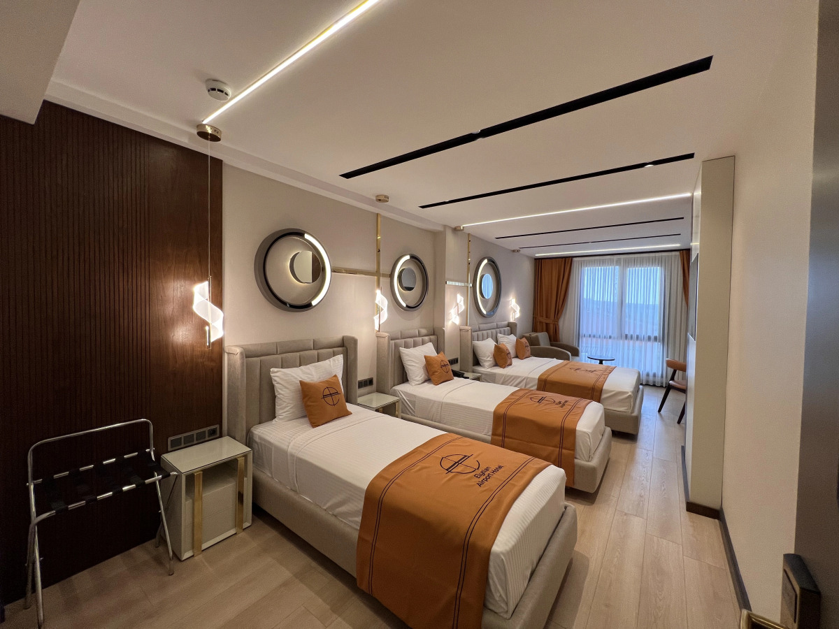 Hotel Elysian Airport