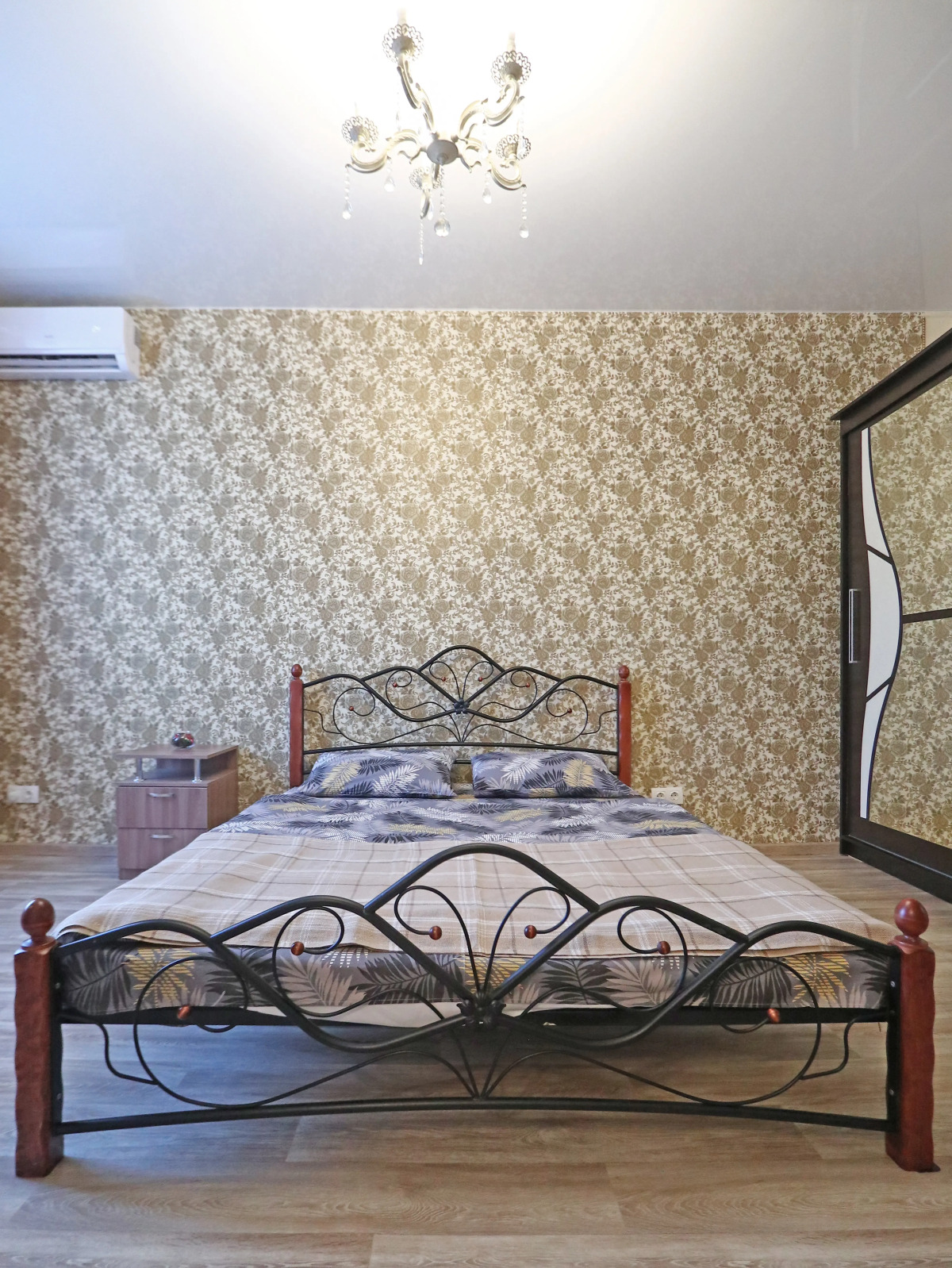 Апартаменты Granada Отличные апартаменты формата Евротрешки в самом центре города