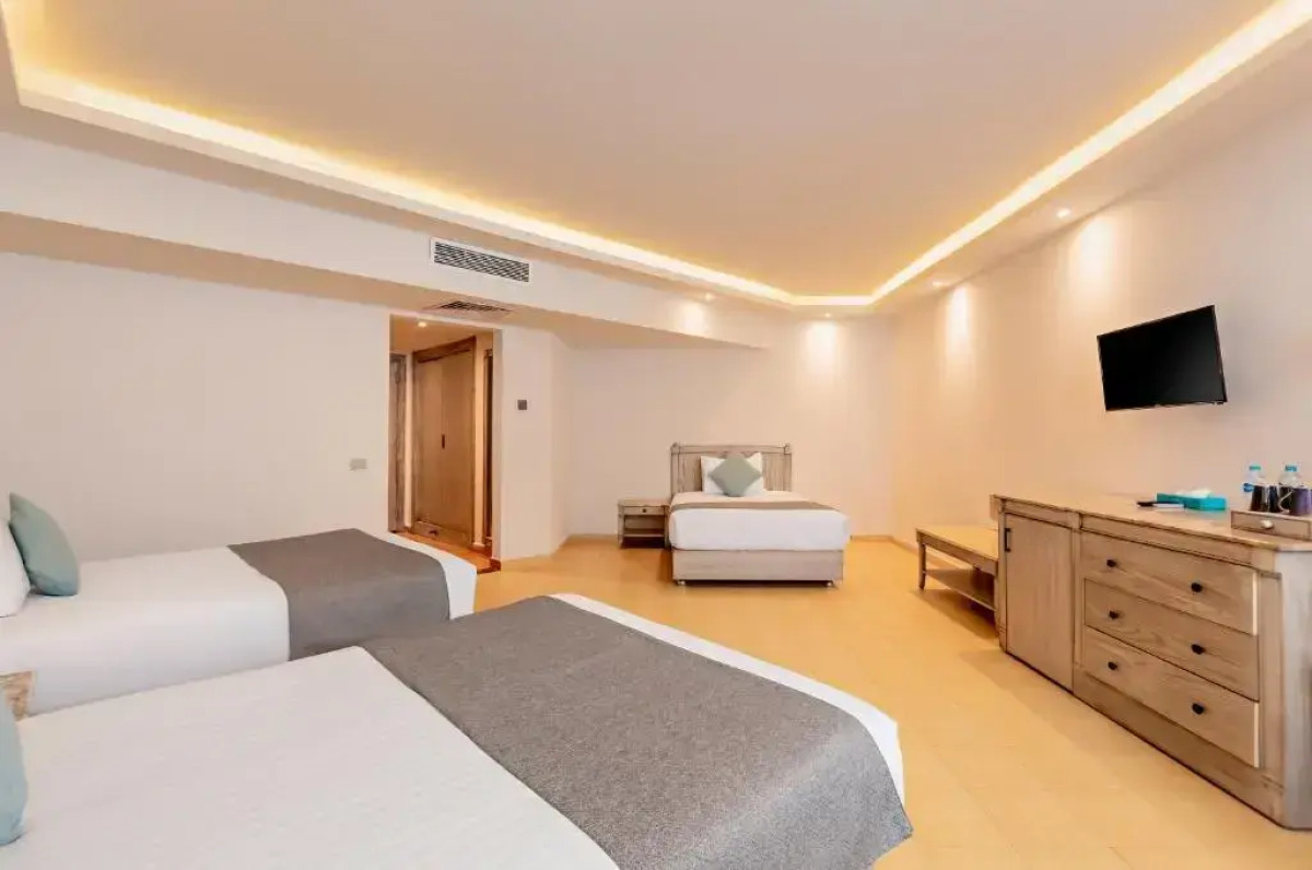 SUNRISE Alma Bay Resort