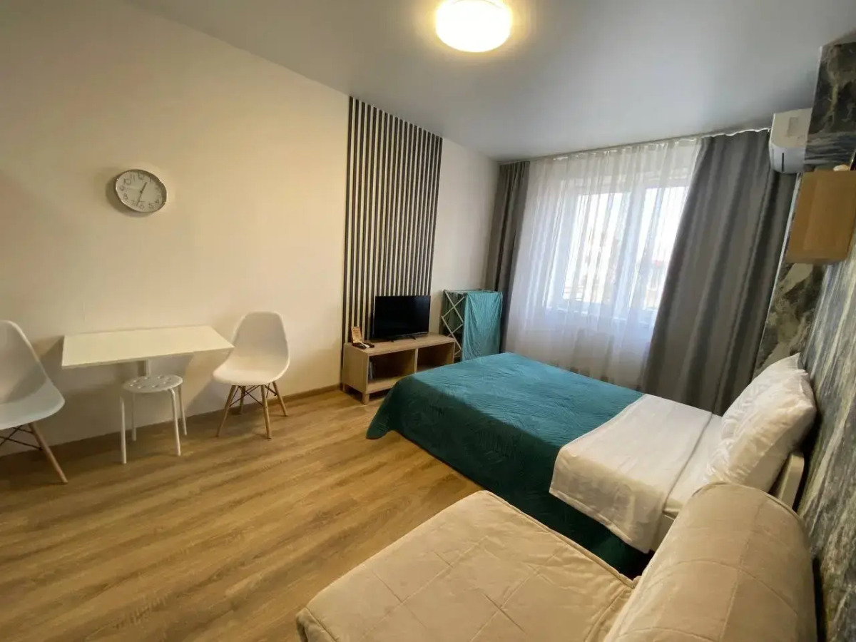 Апартаменты Студия Кореновская 2/4