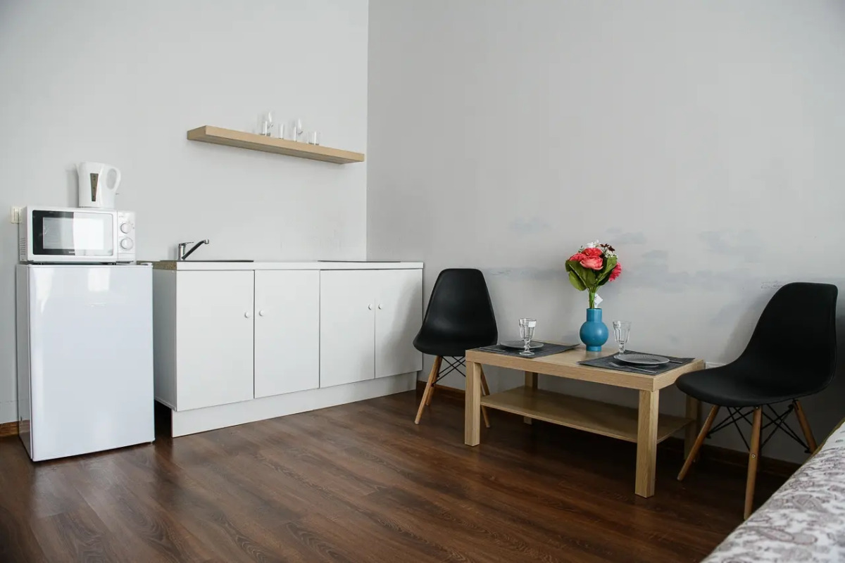 Апартаменты на Верхнеторговой 4