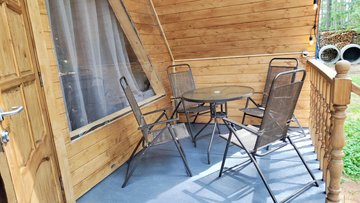 Частный дом Новый 6 местный дом у озера с банным чаном и баней.