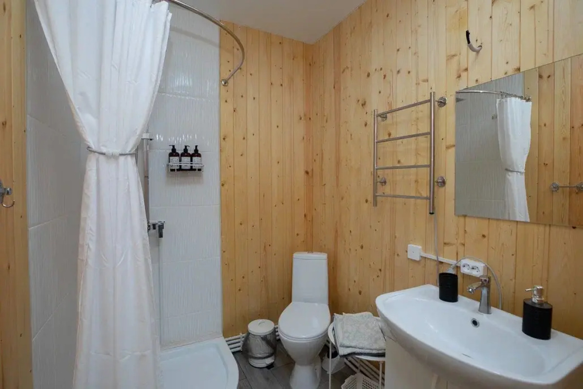 Частный дом стильный рядом с источником