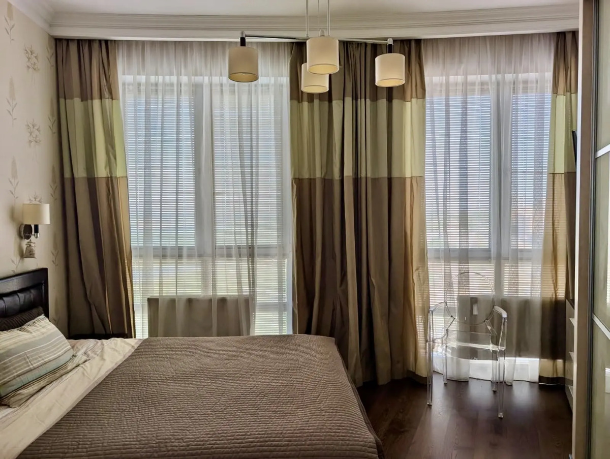 Квартира Волжский бриз Видовая 3-х комнатная на набережной в центре города