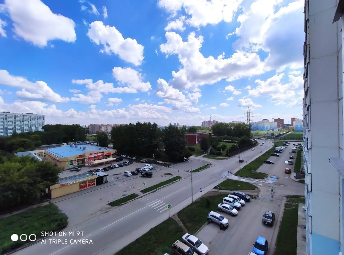 Апартаменты рядом с МНТК Федорова Забалуева 51/5