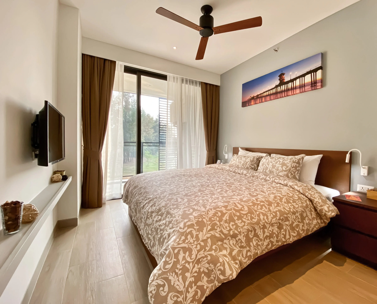 Апартаменты 2 спальни с видом на озеро в шаге от моря