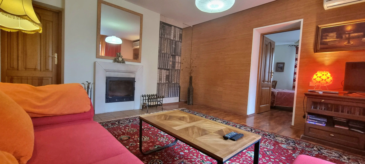 Квартира Апартаменты Амбер в Самом Центре с Отдельным Входом