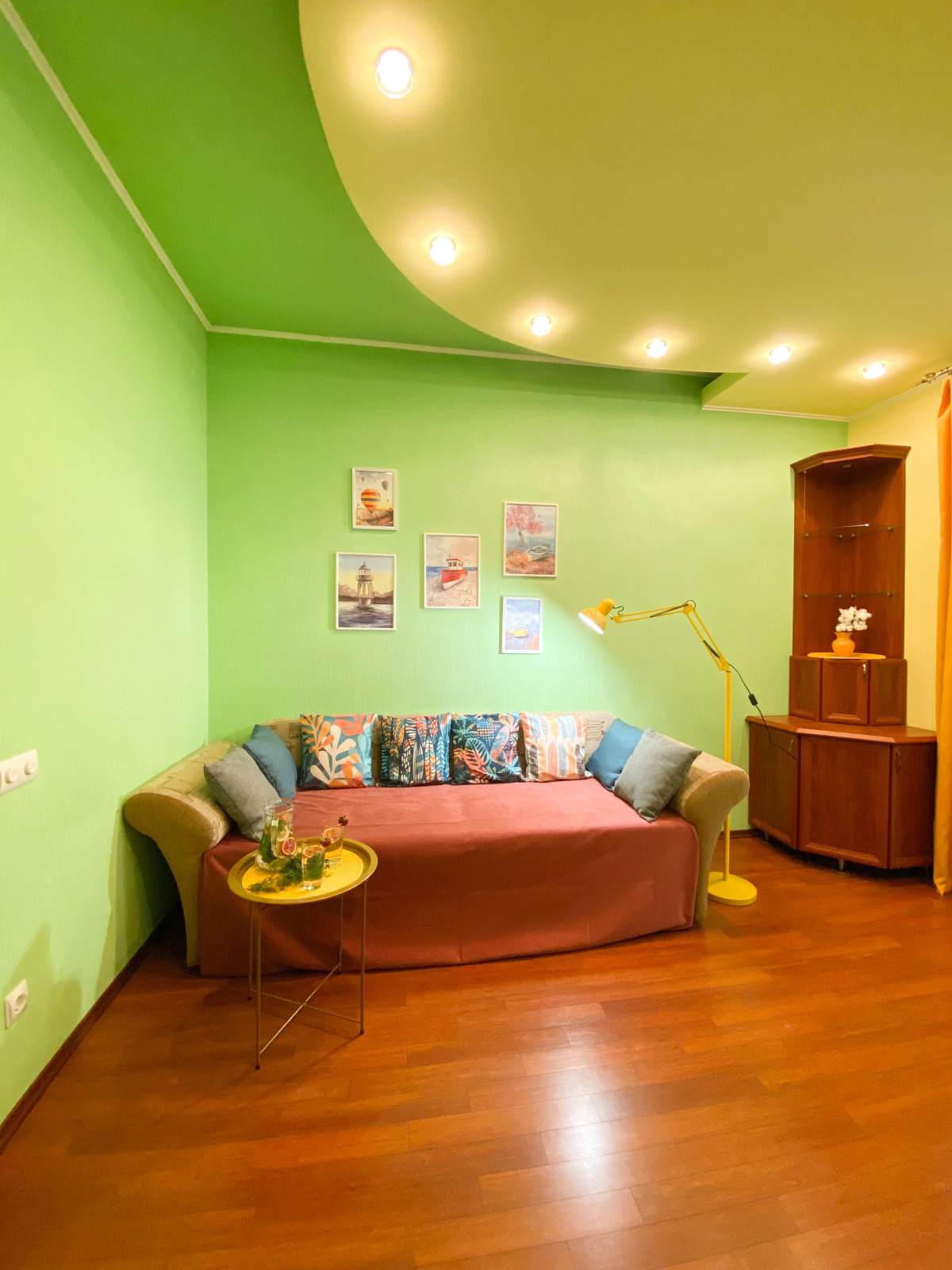 Апартаменты Счастье жить в центре Севастополя