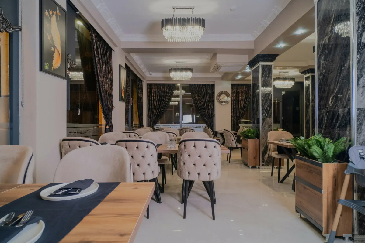 Отель Grand Clover