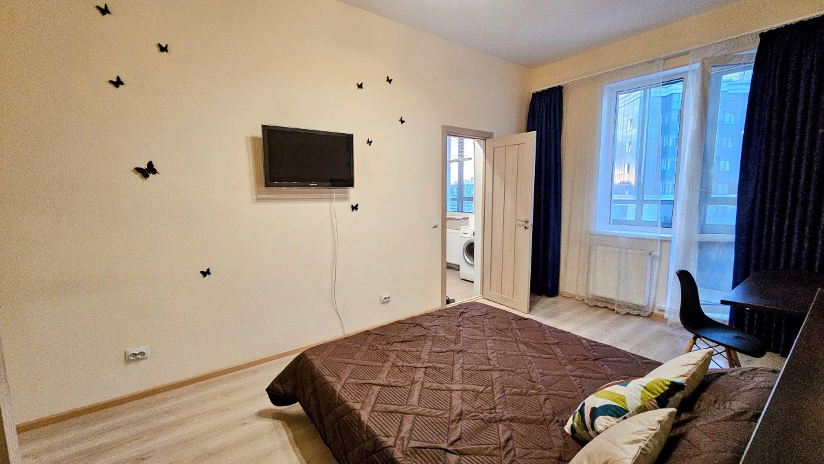 Квартира Большая евротрешка 80кв с двумя санузлами и огромной лоджией