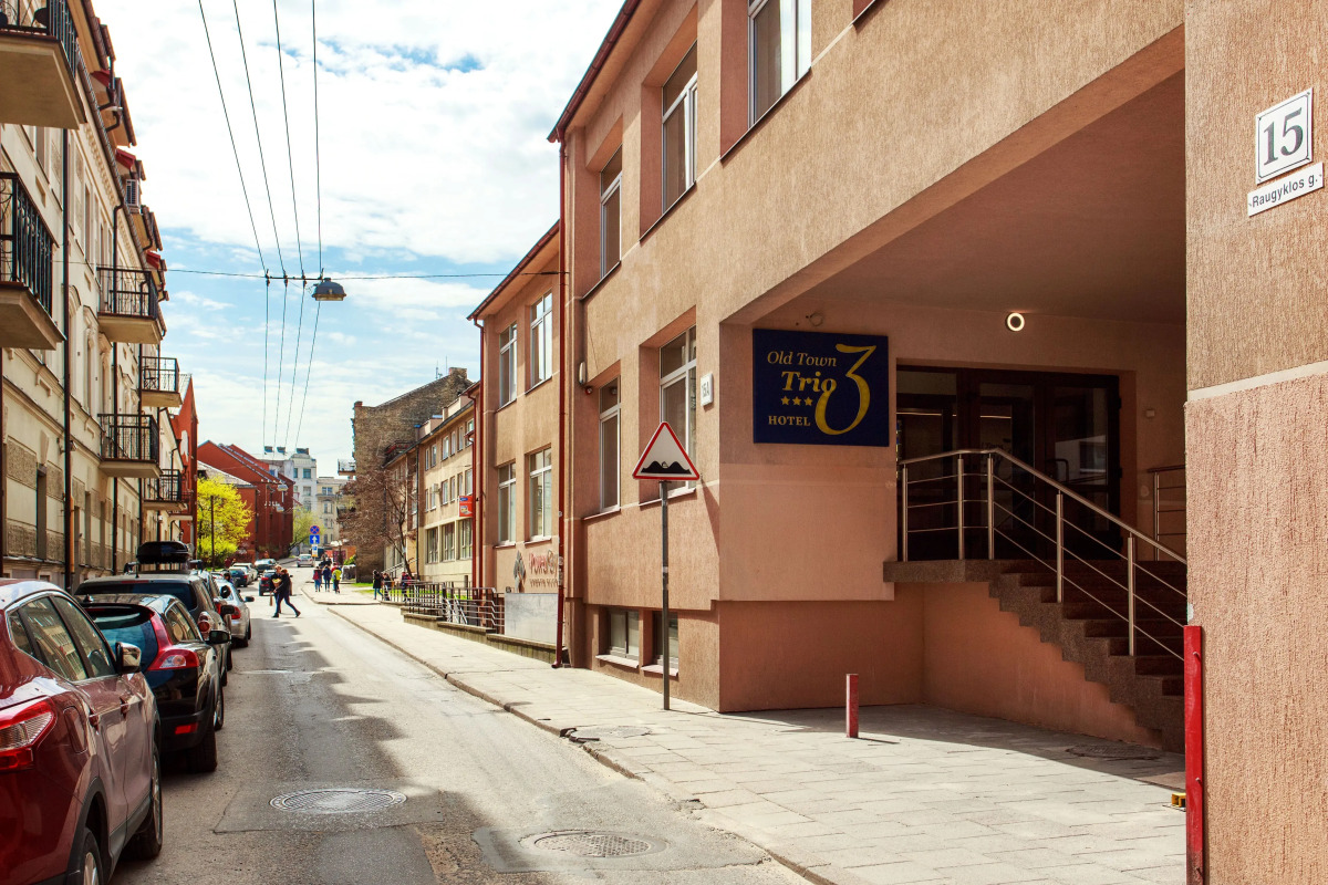 Отель Old Town Trio