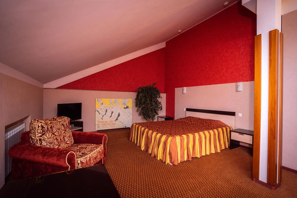 Отель Саврасовская