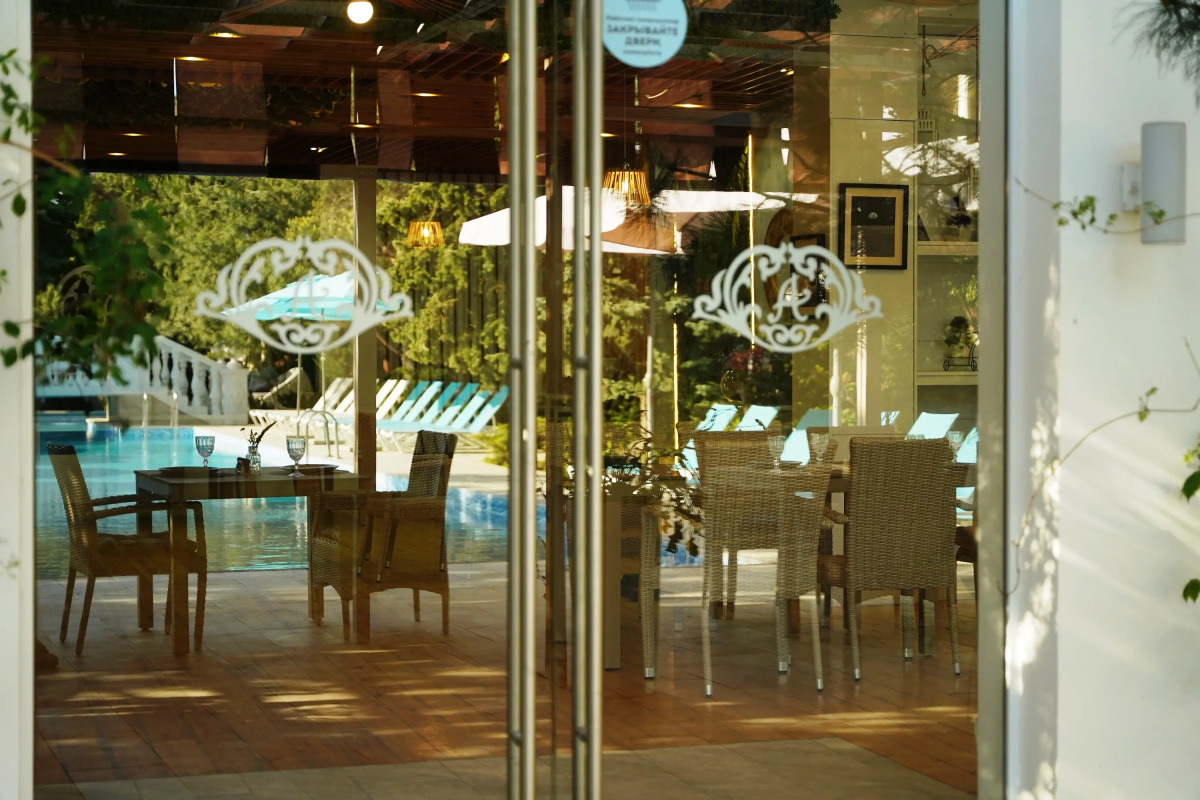 Отель Александр