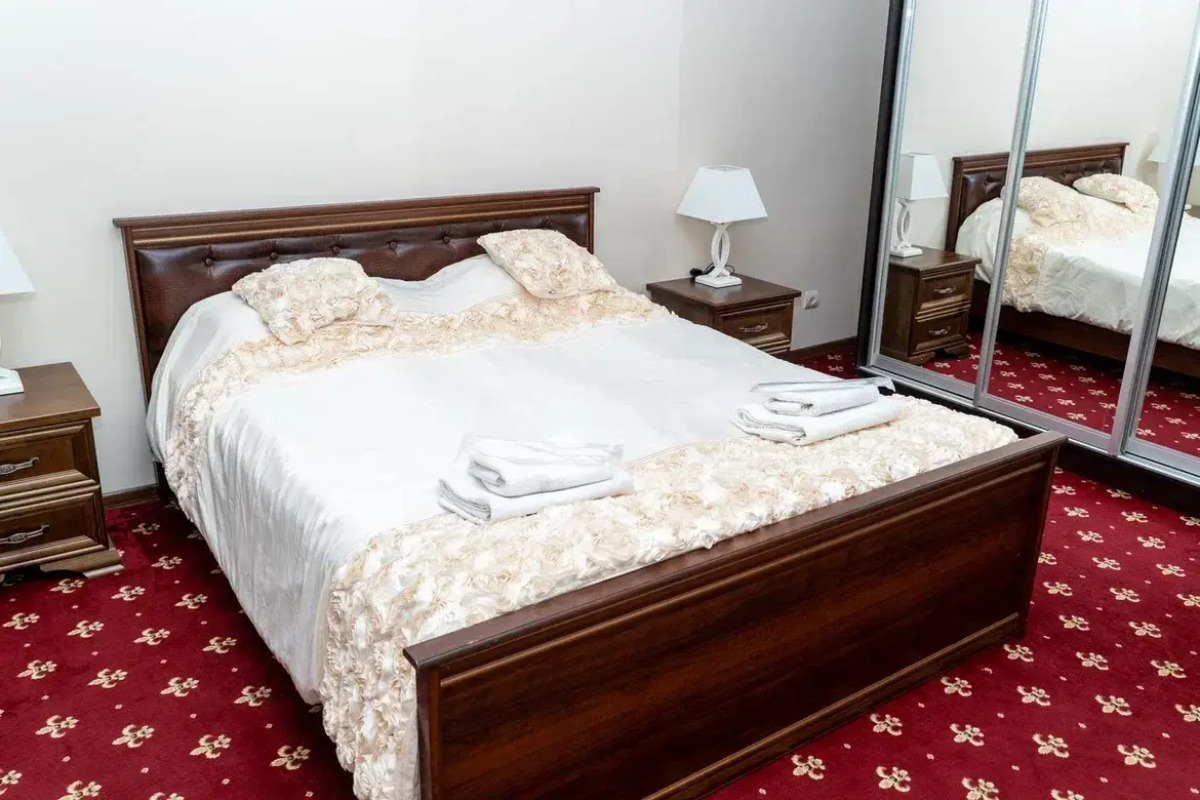 Отель Белые Ночи