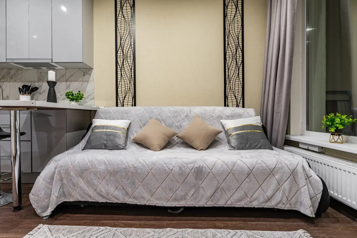 Апартаменты-студия возле метро Стахановская