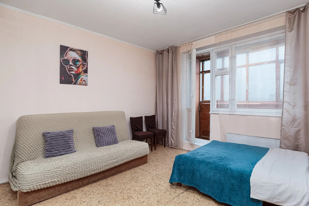 Апартаменты Просторная квартира на 4-х метро Марьино