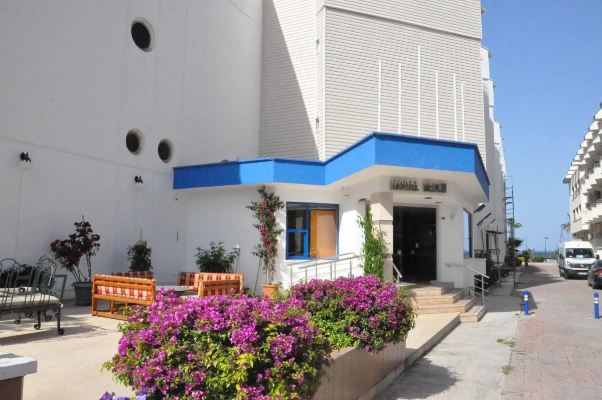 Отель Miranda Moral Beach