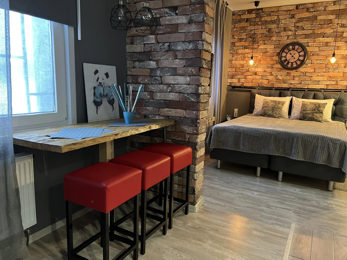 Апартаменты с Часами в Стиле Лофт