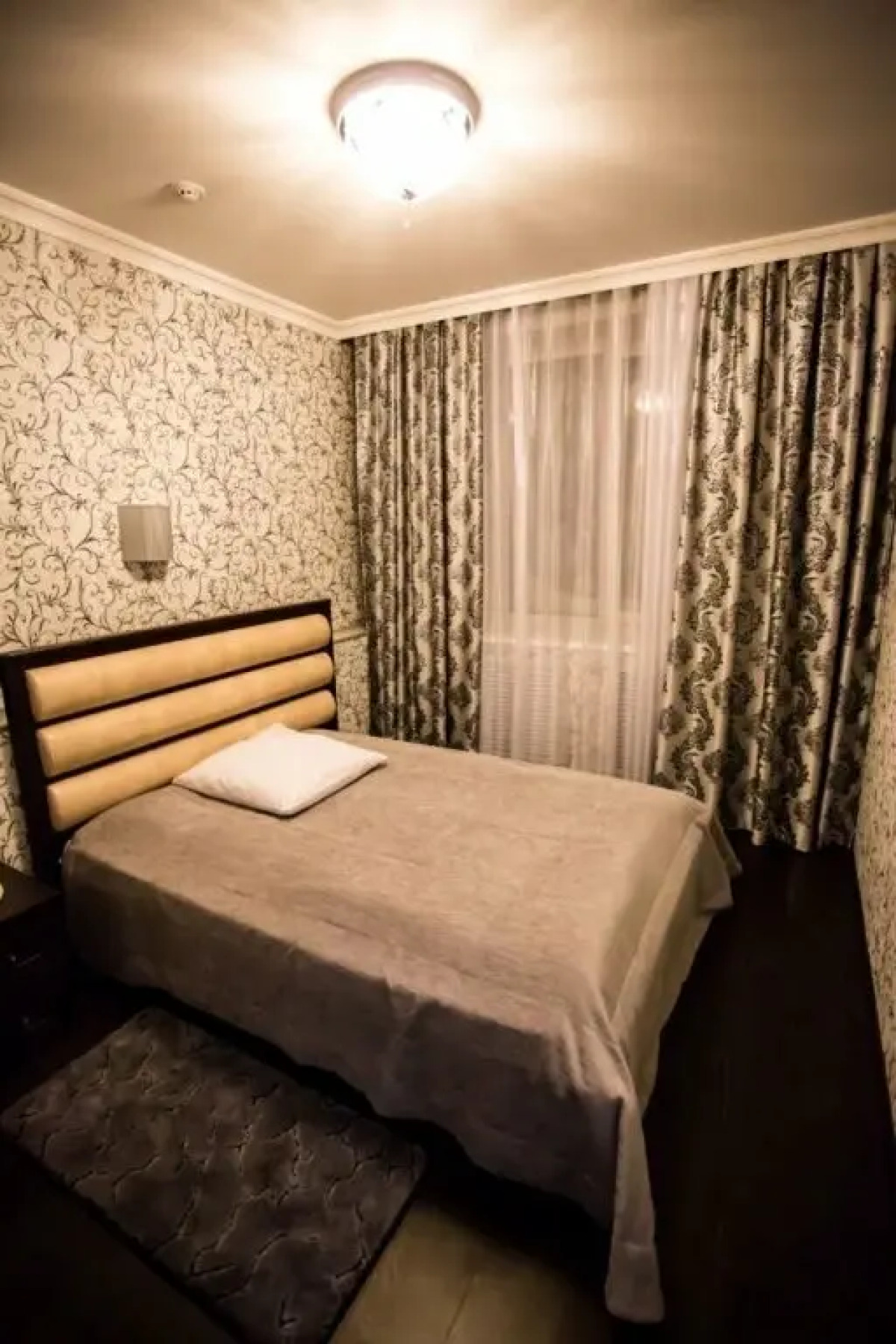 Гостиница Кристалл