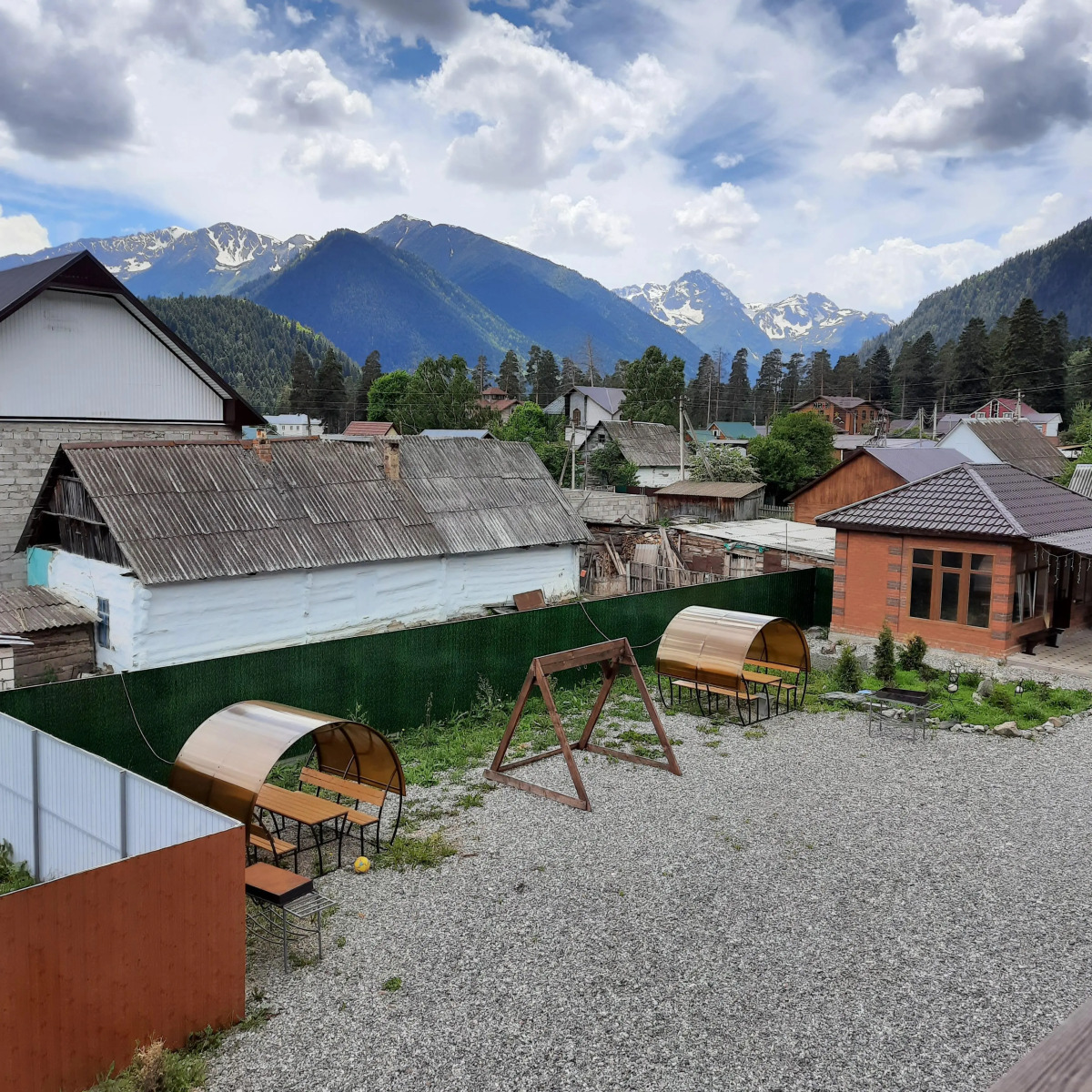 Гостевой дом Вила Лиза с трансфером к подъемникам