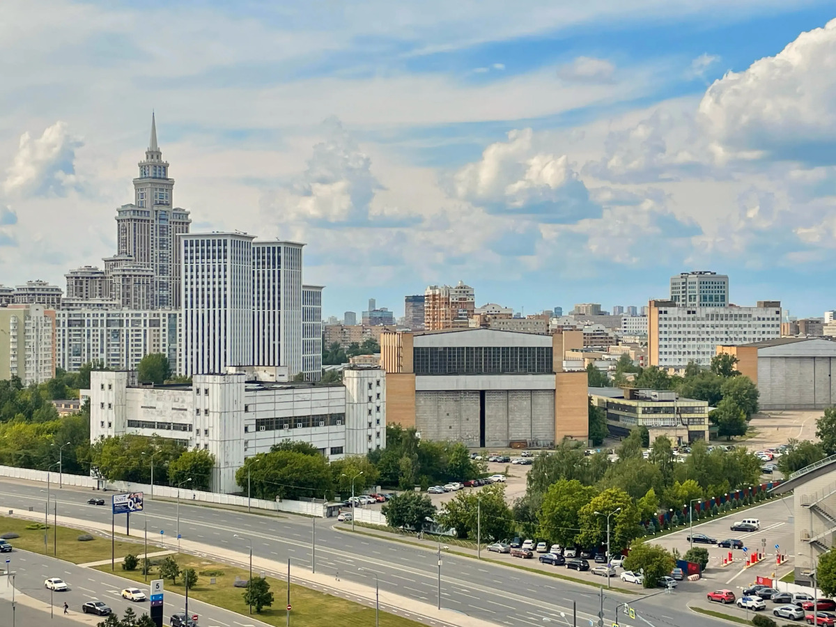 Апартаменты Просторные у ТЦ Авиапарк