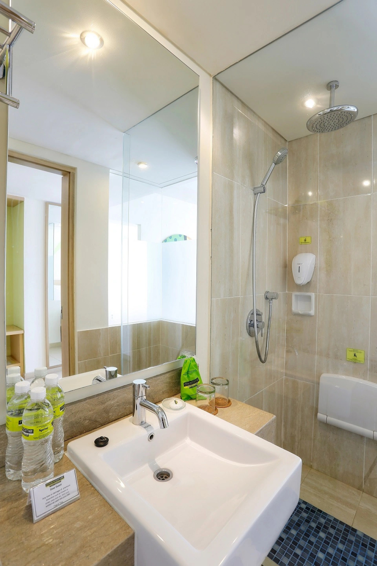 Отель MaxOneHotels Bukit Jimbaran