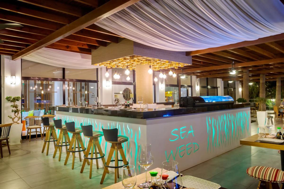 Отель Cavo Maris Beach