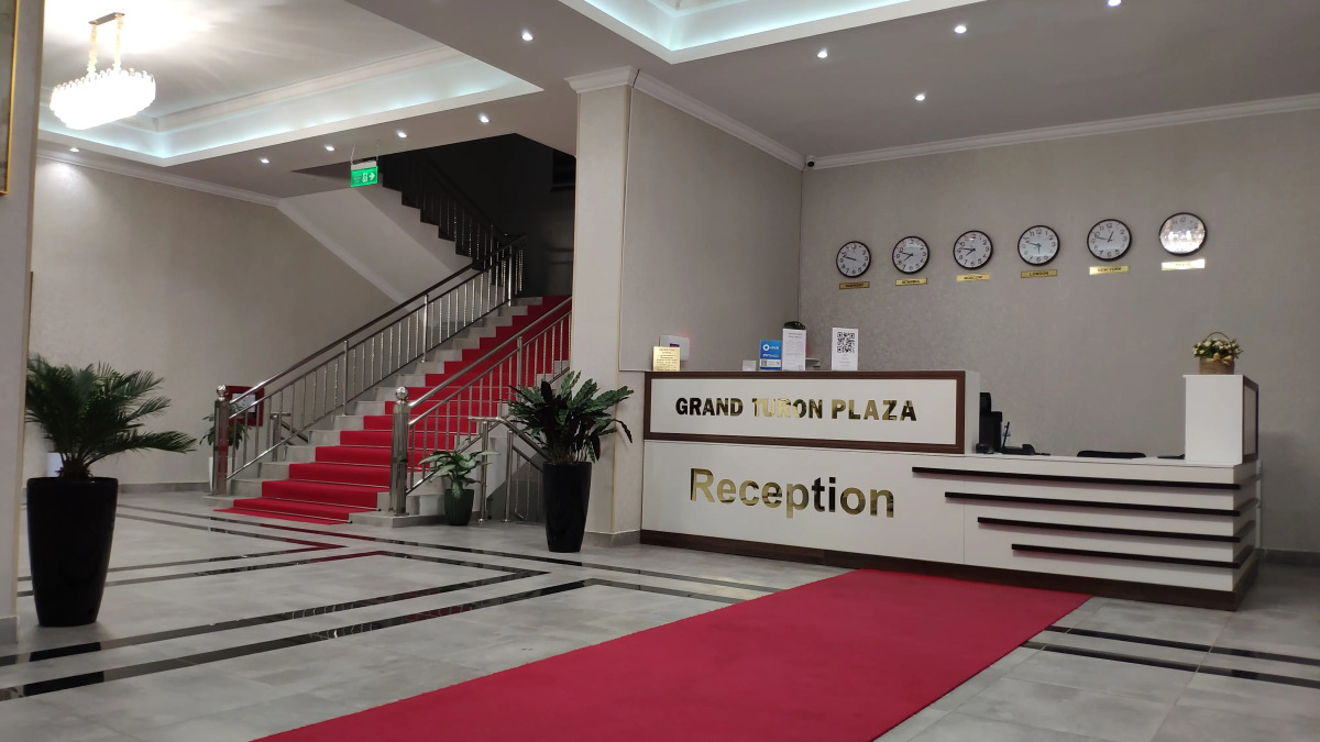 Отель Grand Turon Plaza