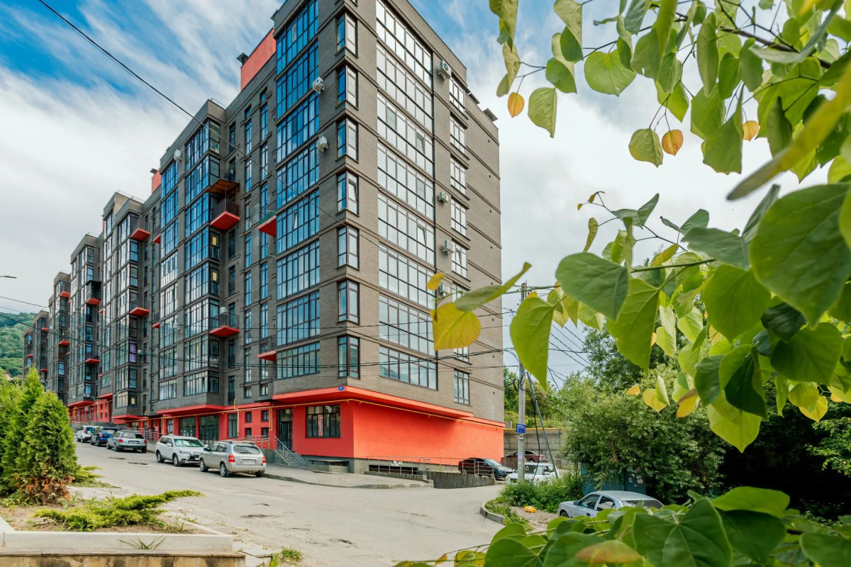 Апартаменты «Оливия» Ирины Савельевой - В парке у долины роз и красного солнышка