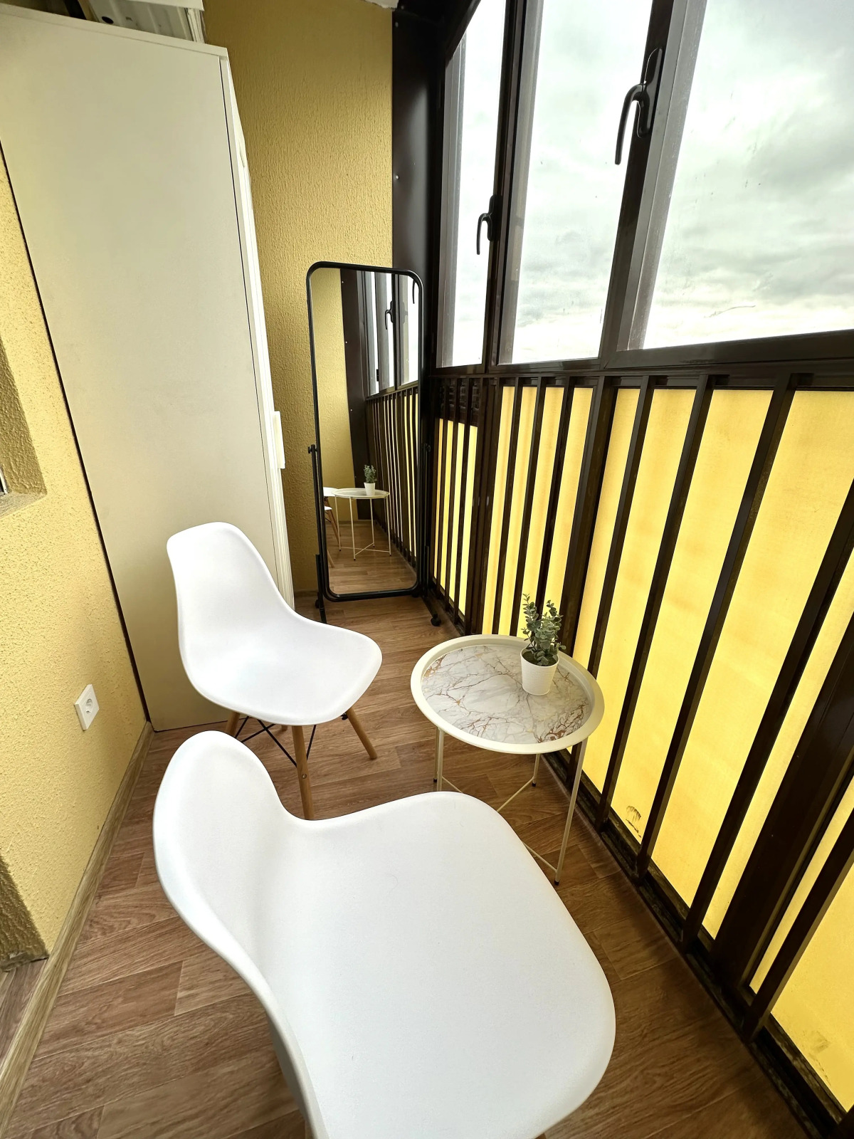 Квартира Garnet Apartments Горизонт