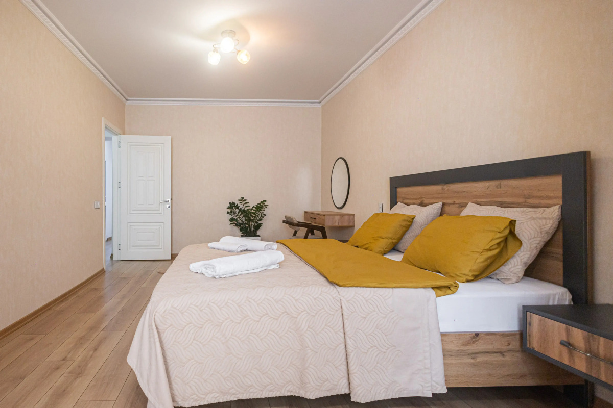 Апартаменты Двухспальные с Гостиной Комнатой в Центре Города