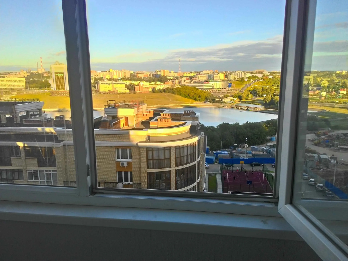 Квартира двухкомнатная на Маркова 8/2 с видом на залив