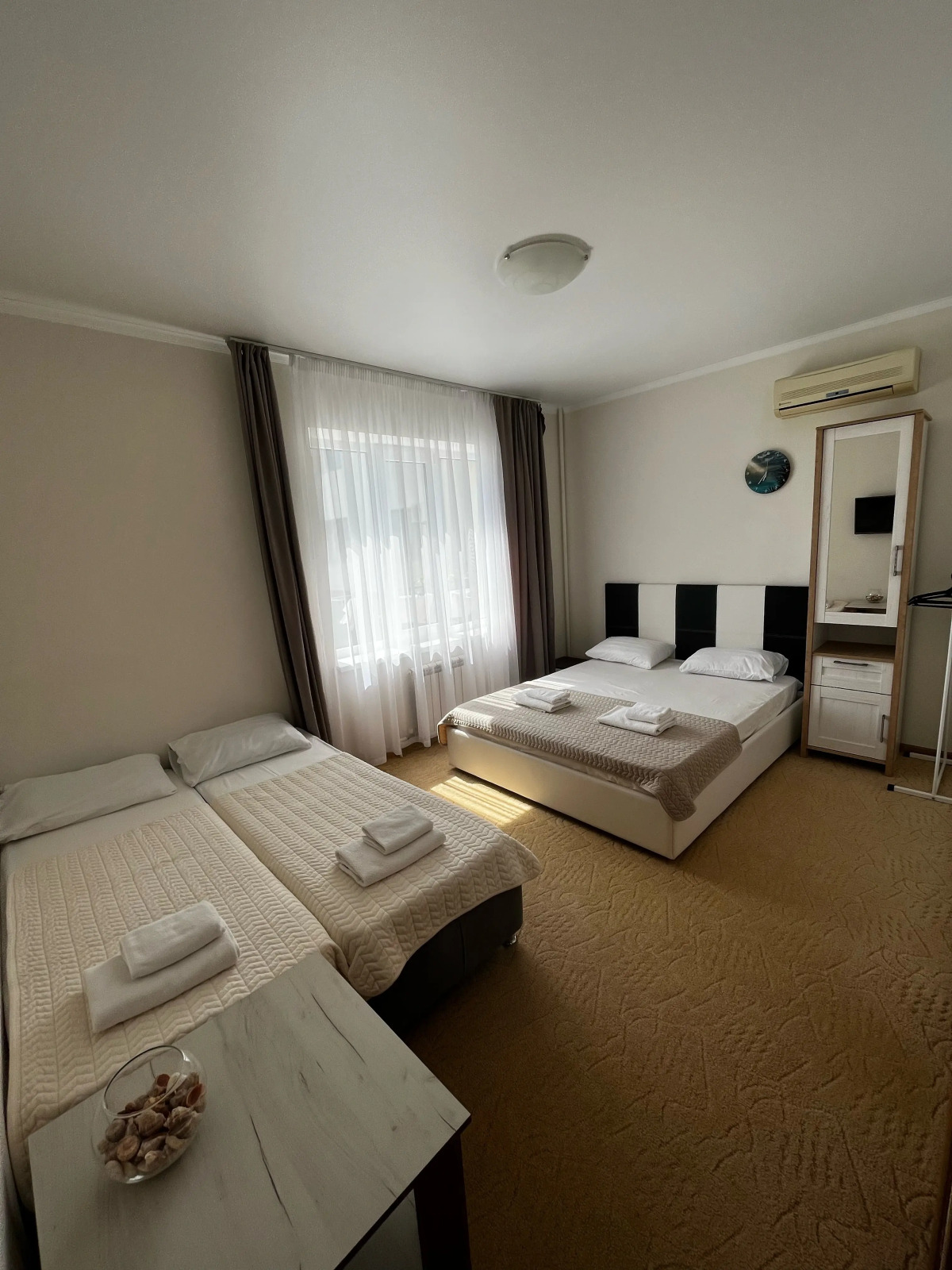 Na Pontiyskoy 16 Guest House