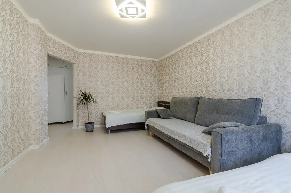 Апартаменты "Белоснежная 2 комнатная на Франко"