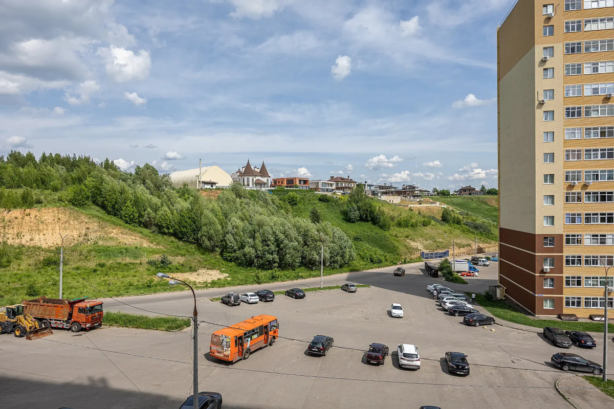 Квартира Студия с Огромной Парковочной зоной в 10 Мин.езды от Центра