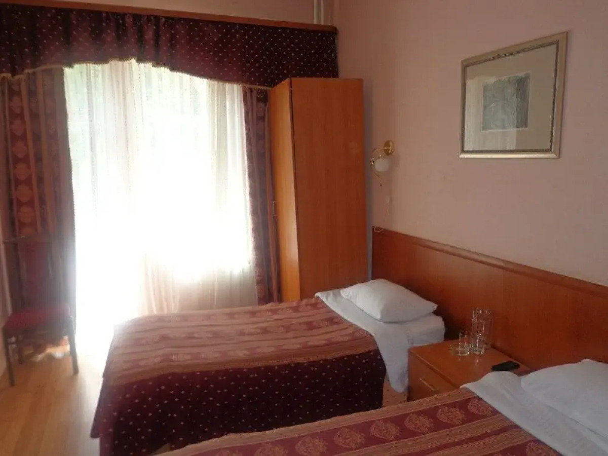 Отель Аристократъ