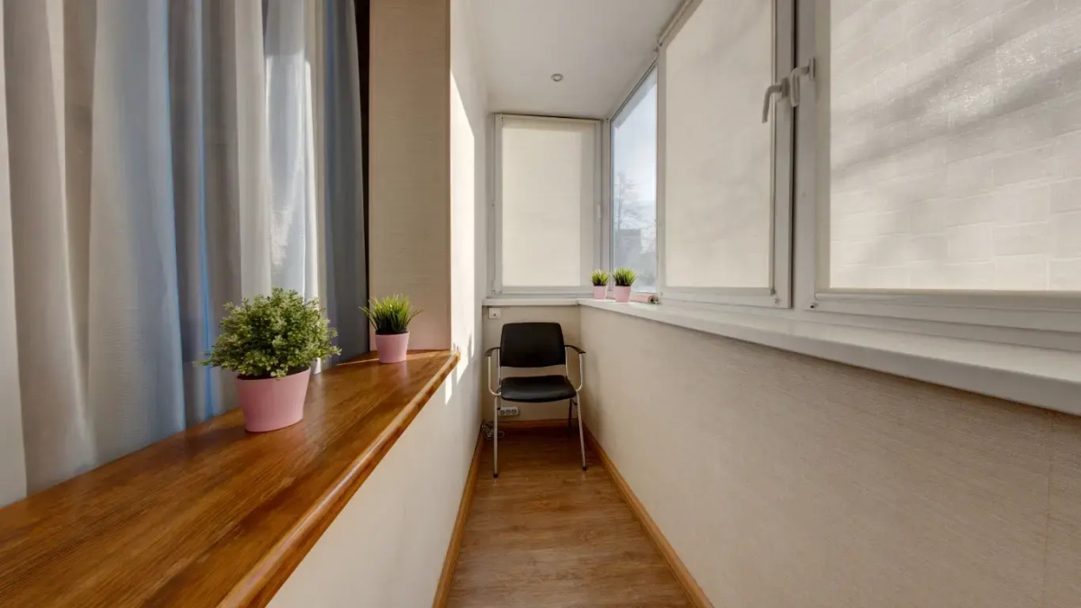 Апартаменты Стандартные с Балконом и Видом на Город на площади МОПРа