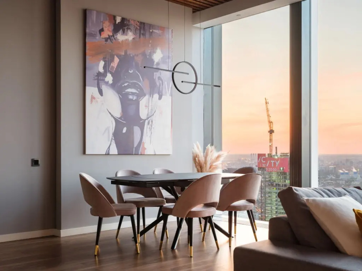 Красивый панорамный апартамент с 2 спальнями